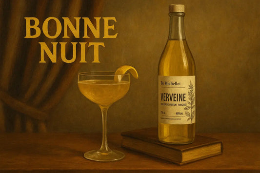Cocktail Bonne Nuit réalisé avec la liqueur de verveine De Michellot, ambiance feutrée et vintage